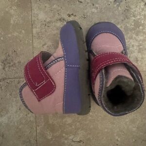 See Kai Run Toddler Girls Snowboots size 6